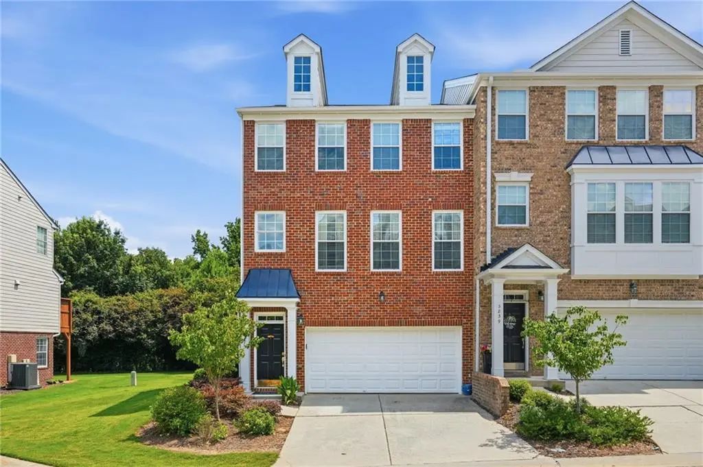3837 Chattahoochee Summit Drive Se, Atlanta