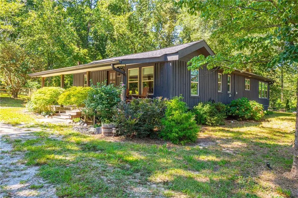 200 Clayton Burns Road, Dahlonega