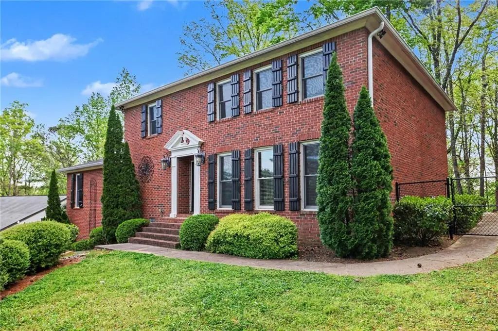 205 Marsh Glen Point, Atlanta