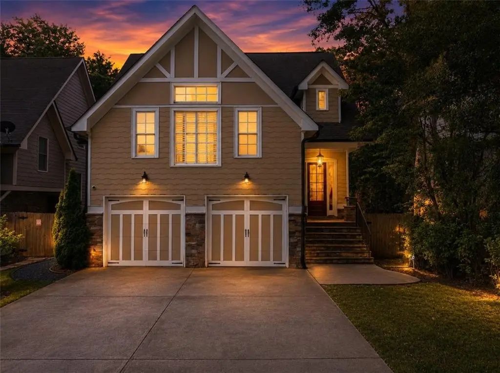 1041 Pine Grove Avenue Ne, Atlanta