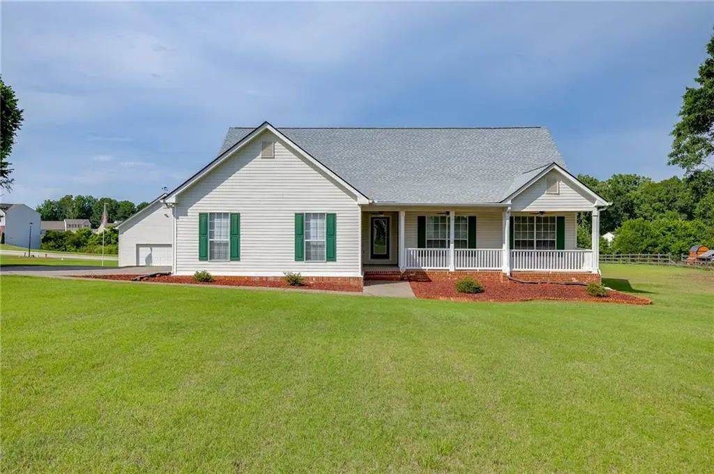 352 Olde Wick Trail, Hoschton