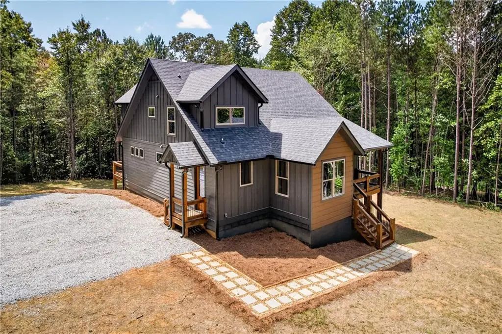 824 Banks Rd, Ellijay