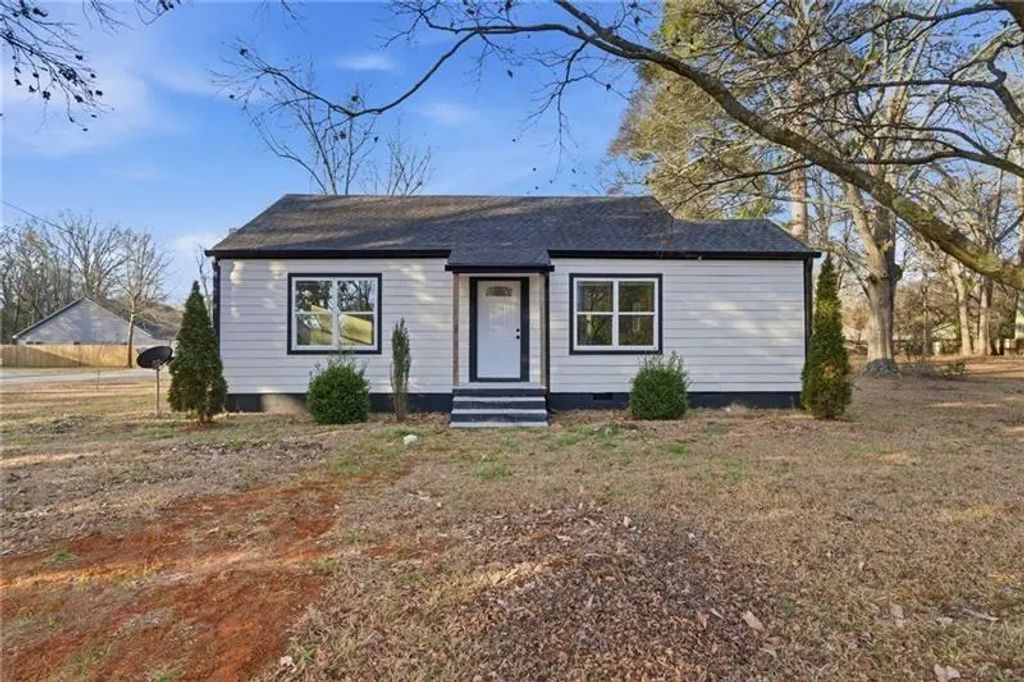 303 Glen Iris Drive, Monroe