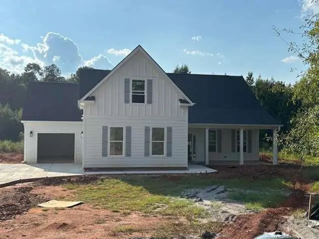 75 Oak Road, Locust Grove