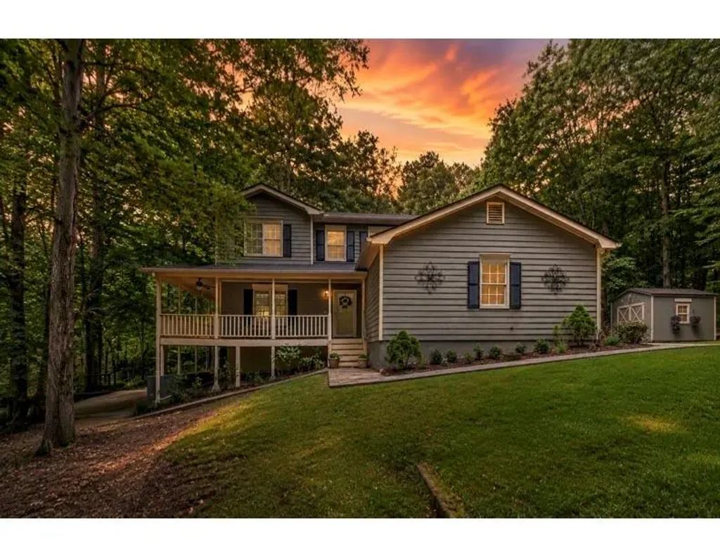 4276 Logans Court, Loganville