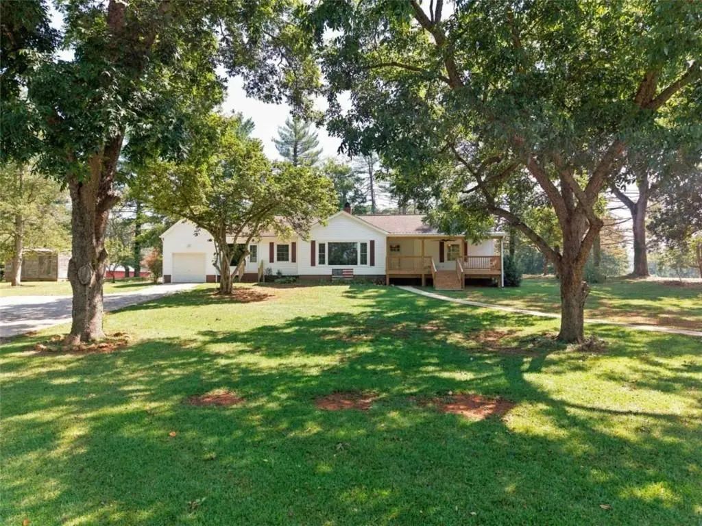 8 Perry Farm Road, Cave Spring