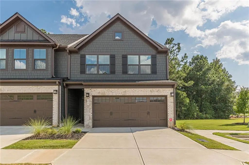 255 Climbing Ivy Circle, Fayetteville