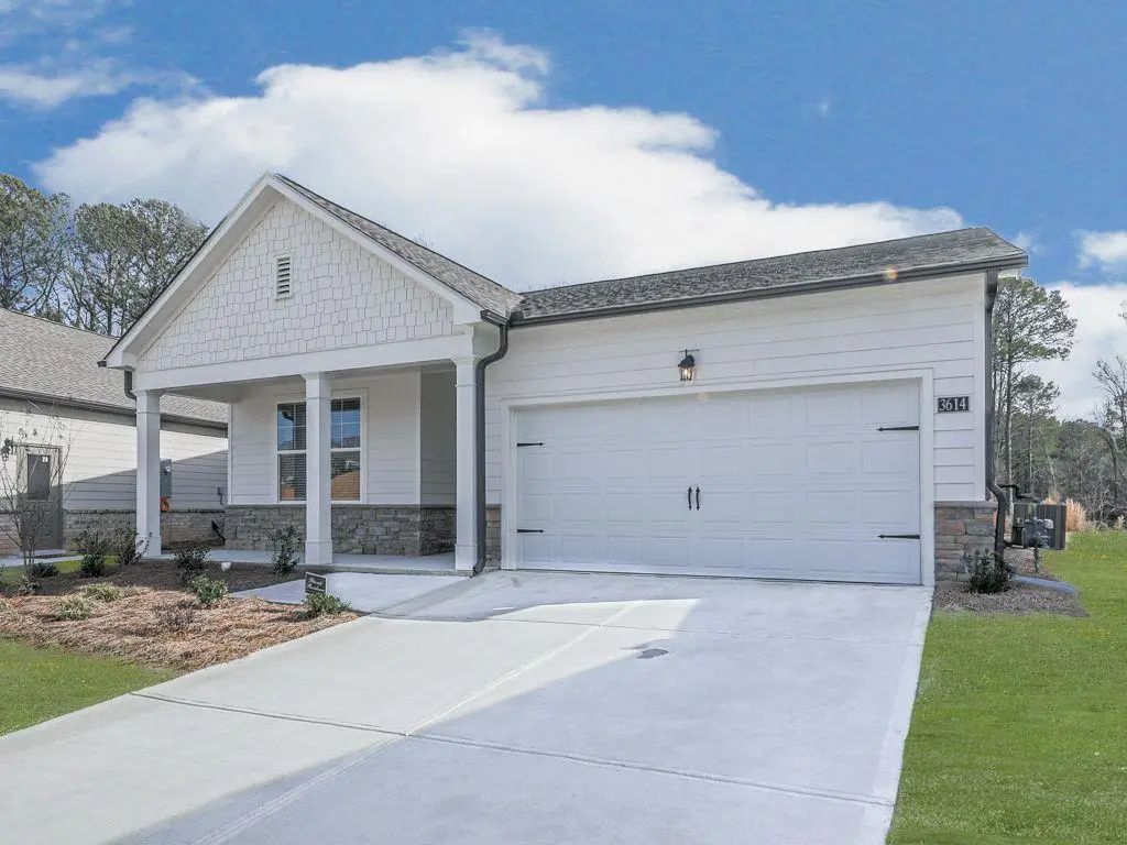 3614 Arrow Root Circle, Loganville