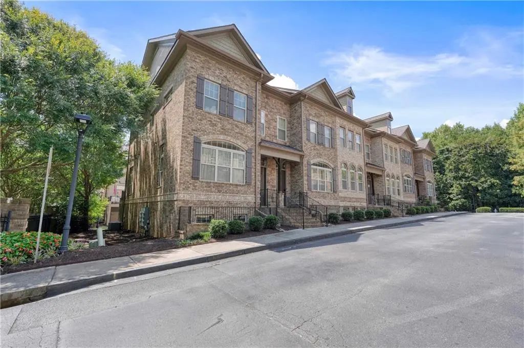 900 Telfair Close, Sandy Springs