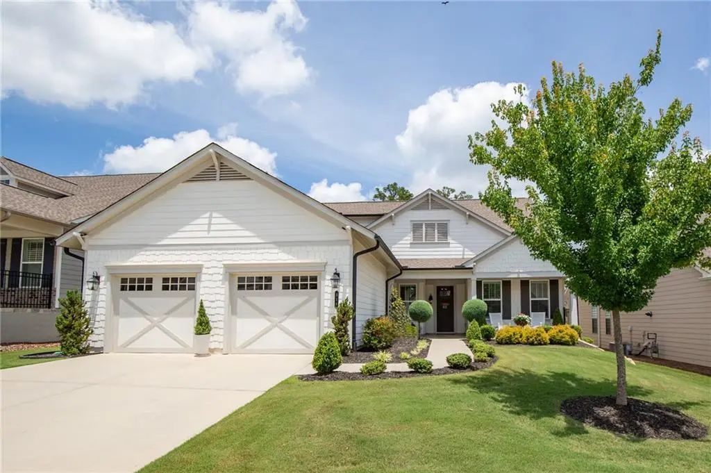 319 Erie Point, Hoschton