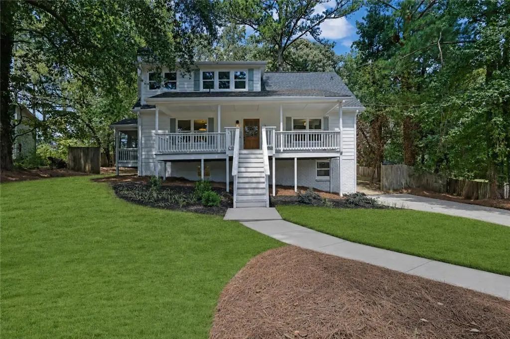 302 Hickory Lane, Canton
