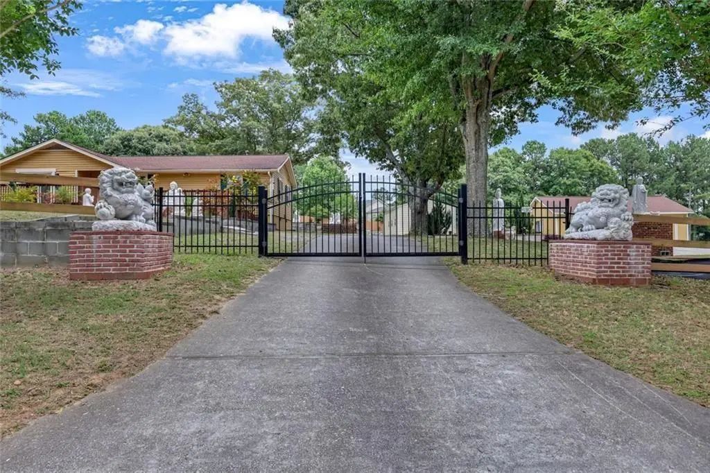 1242 Cooper Road, Snellville