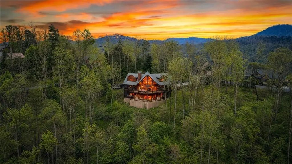 602 Overlook Drive, Blue Ridge