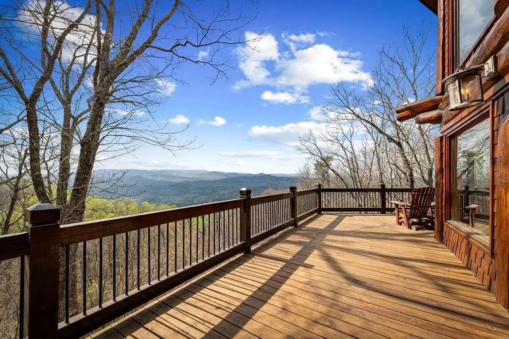 602 Overlook Drive, Blue Ridge