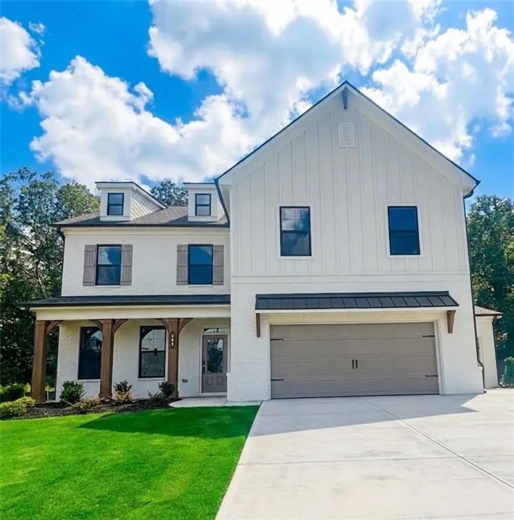 562 Winding Rose Drive, Hoschton