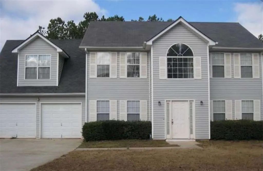 6780 Manor Creek Drive, Douglasville