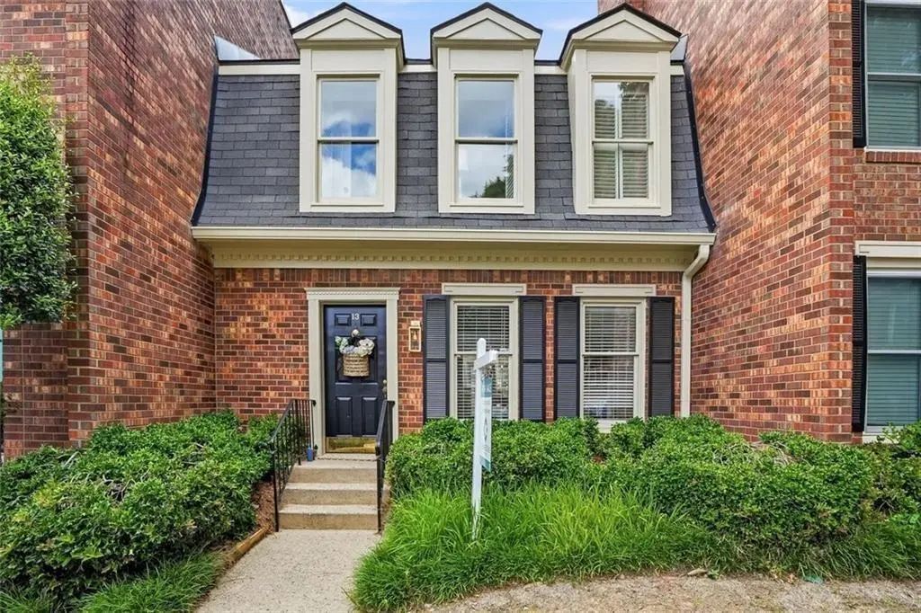 Unit #13 - 13 Stratford Hall Place Ne, Atlanta