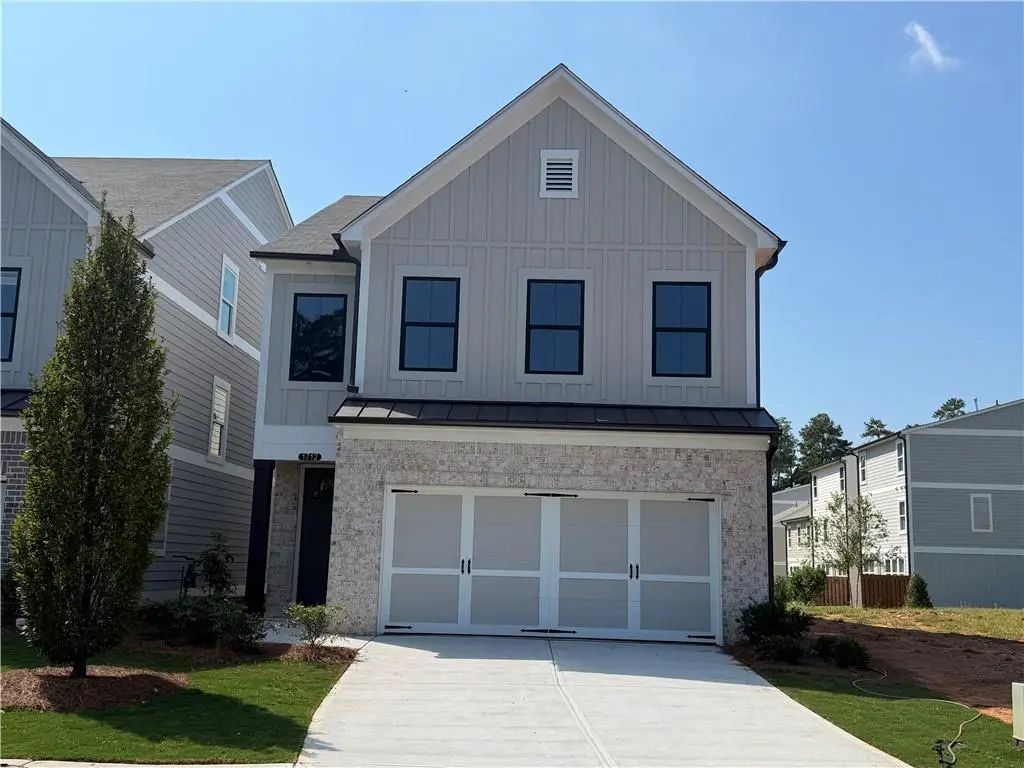 1712 Crestland Place, Marietta