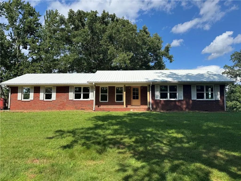 1049 Ben Higgins Road, Dahlonega