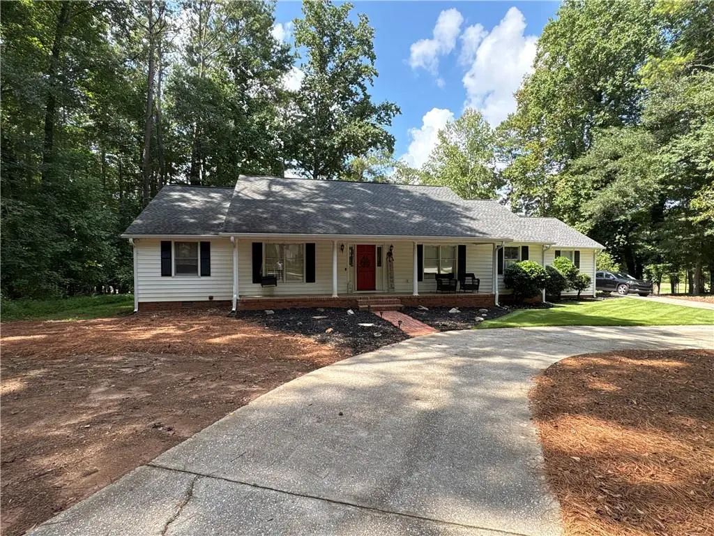 37 Stonehaven Drive, Newnan