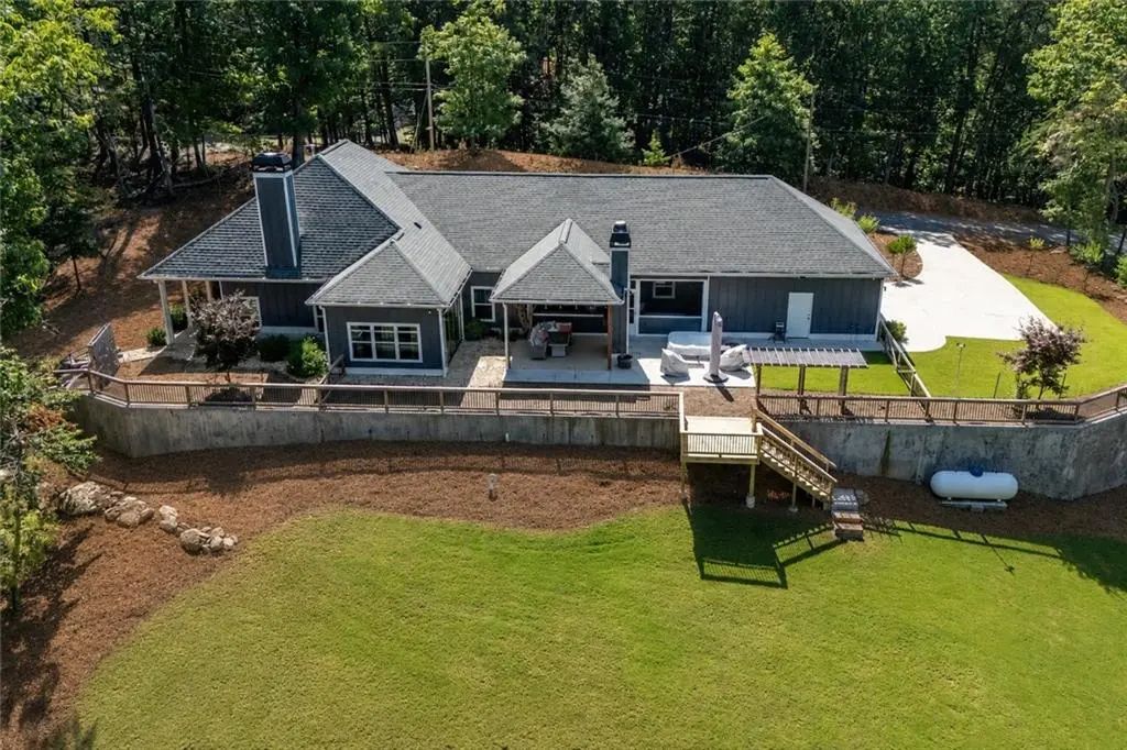 106 Osage Court, Waleska