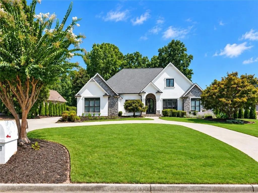 6815 Sunbriar Drive, Cumming