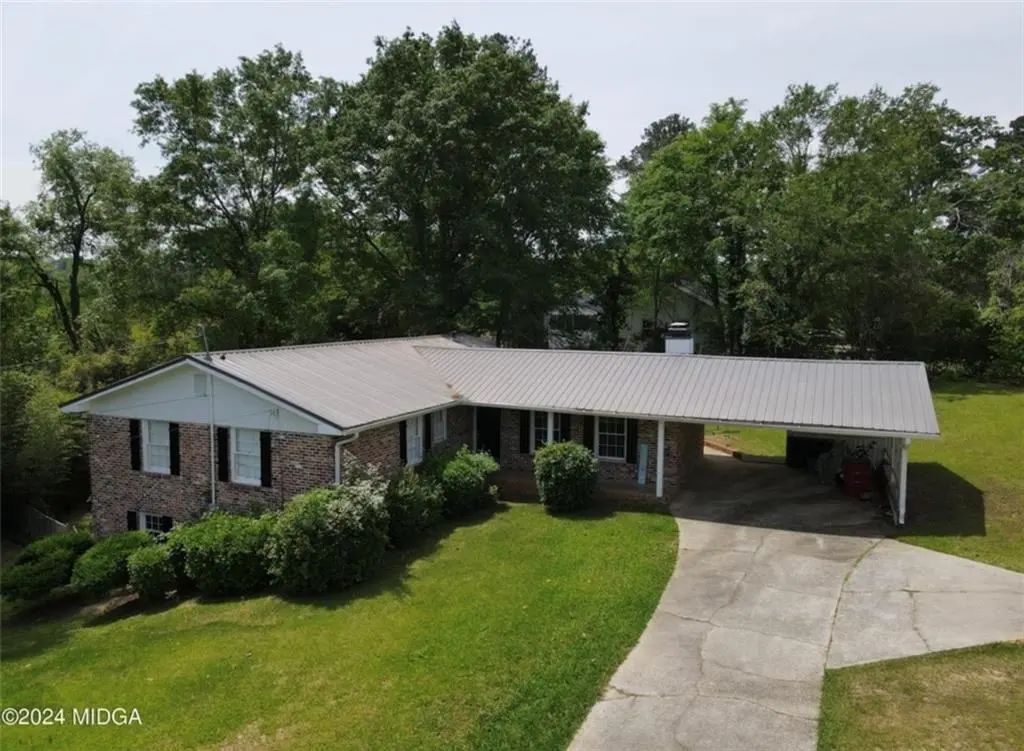 2960 Stuart Drive, Macon