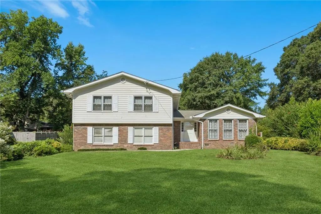 6876 Kingsboro Drive, Lithia Springs