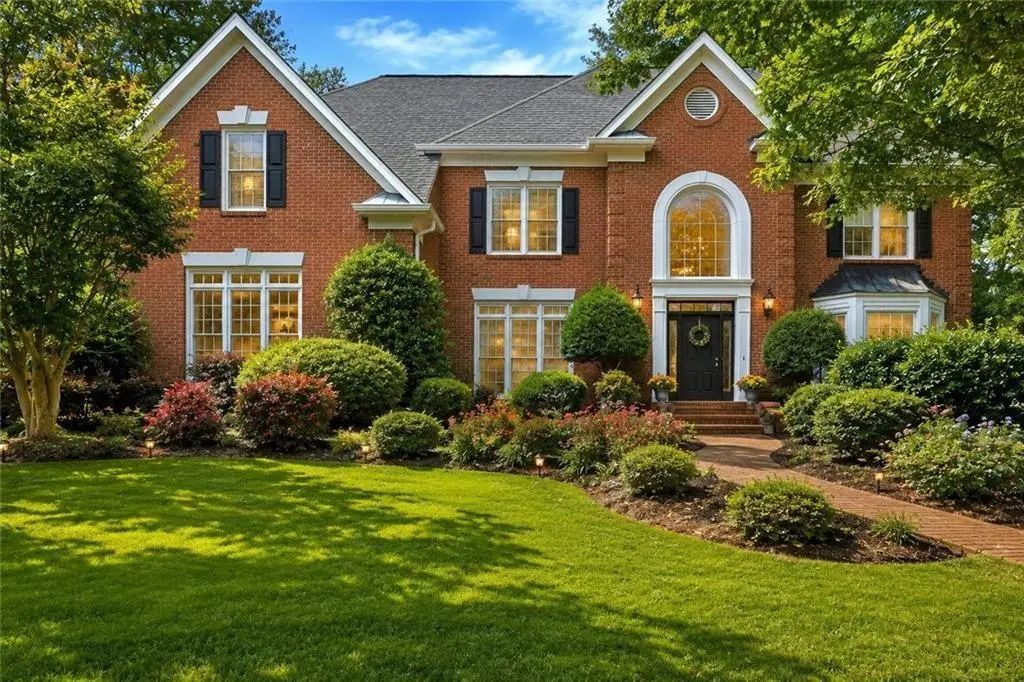 350 Waters Bend, Johns Creek