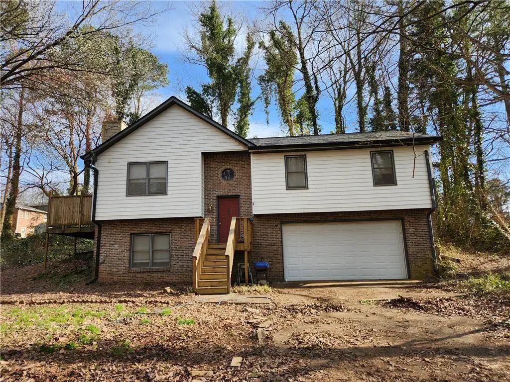 5472 Four Winds Drive Sw, Lilburn