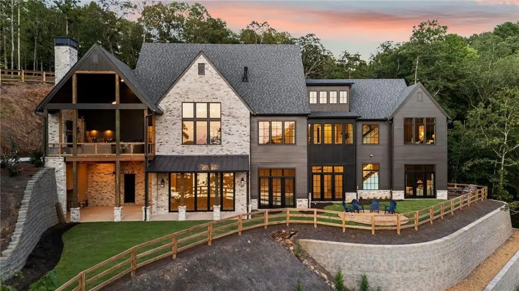 816 Oak Leaf Drive, Wedowee