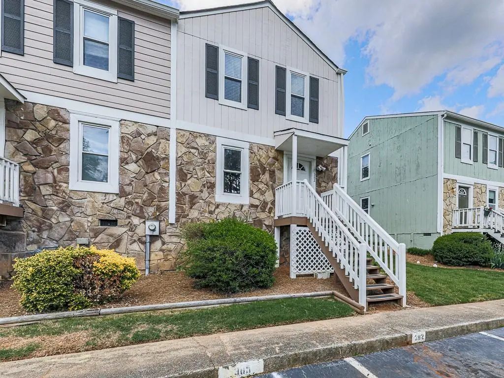 382 Oak Harbor Trail, Marietta