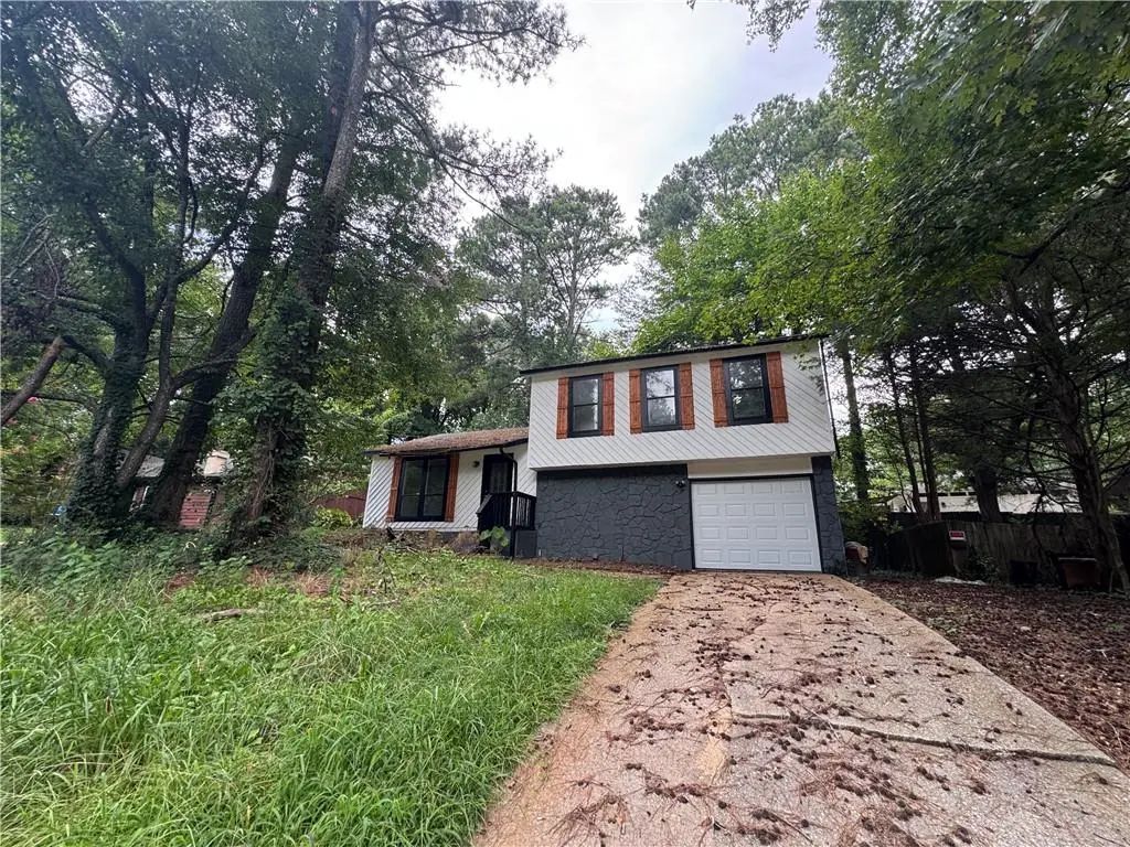 3852 W Wood Path, Stone Mountain