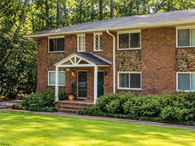 Unit 2 - 2412 Peachwood Circle Ne, Atlanta