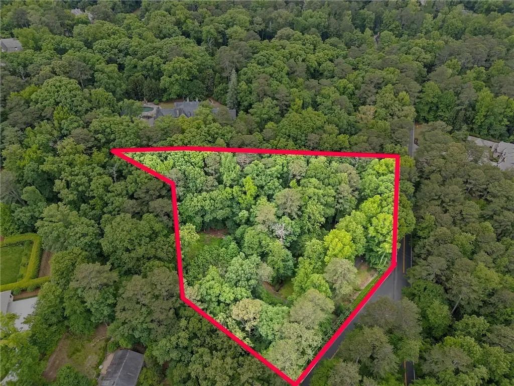 1340 W Garmon Road, Sandy Springs