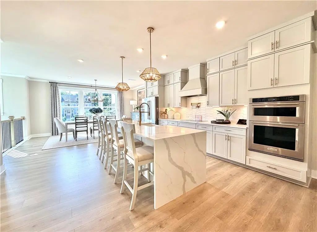 118 Bridgecrest Road, Roswell