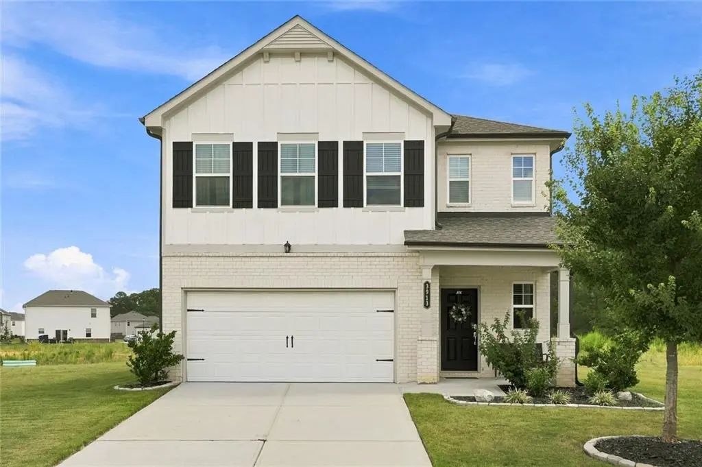 3913 Rustic Barn Way, Loganville