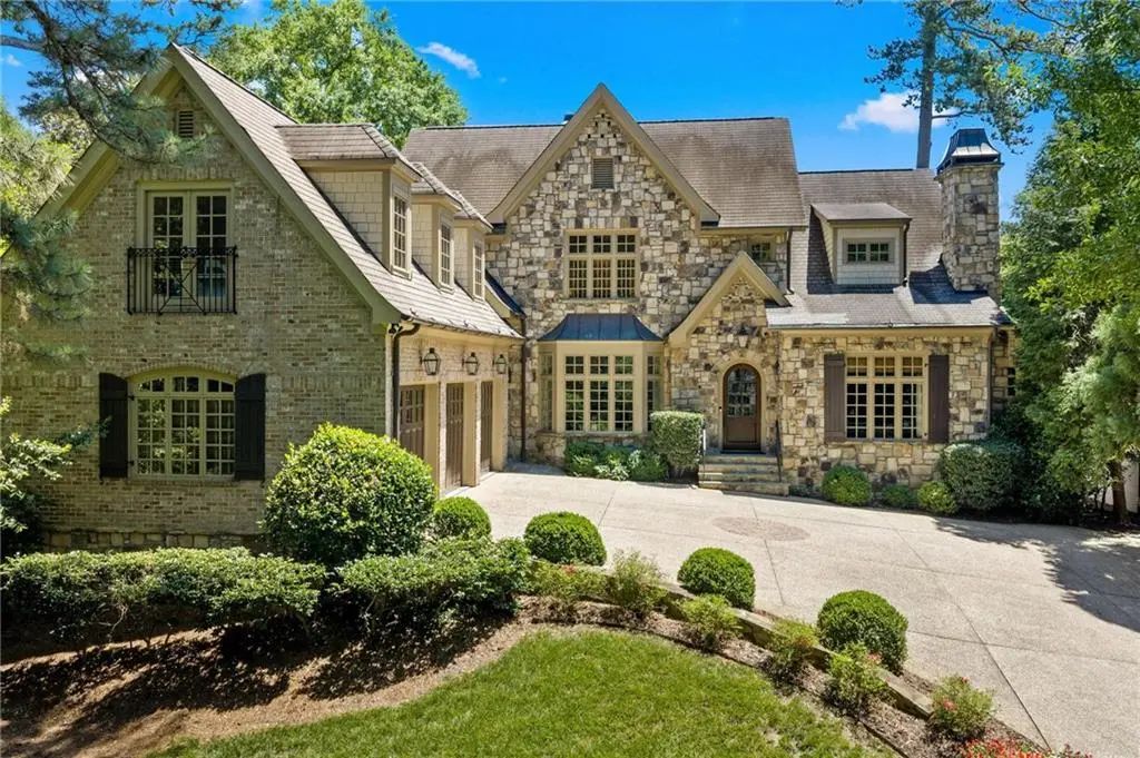 355 Pine Tree Drive Ne, Atlanta