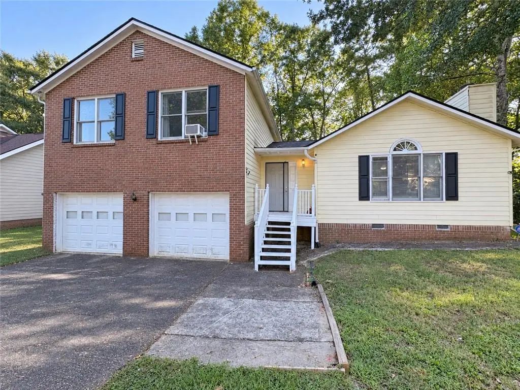 441 Hunters Cove Court, Lawrenceville
