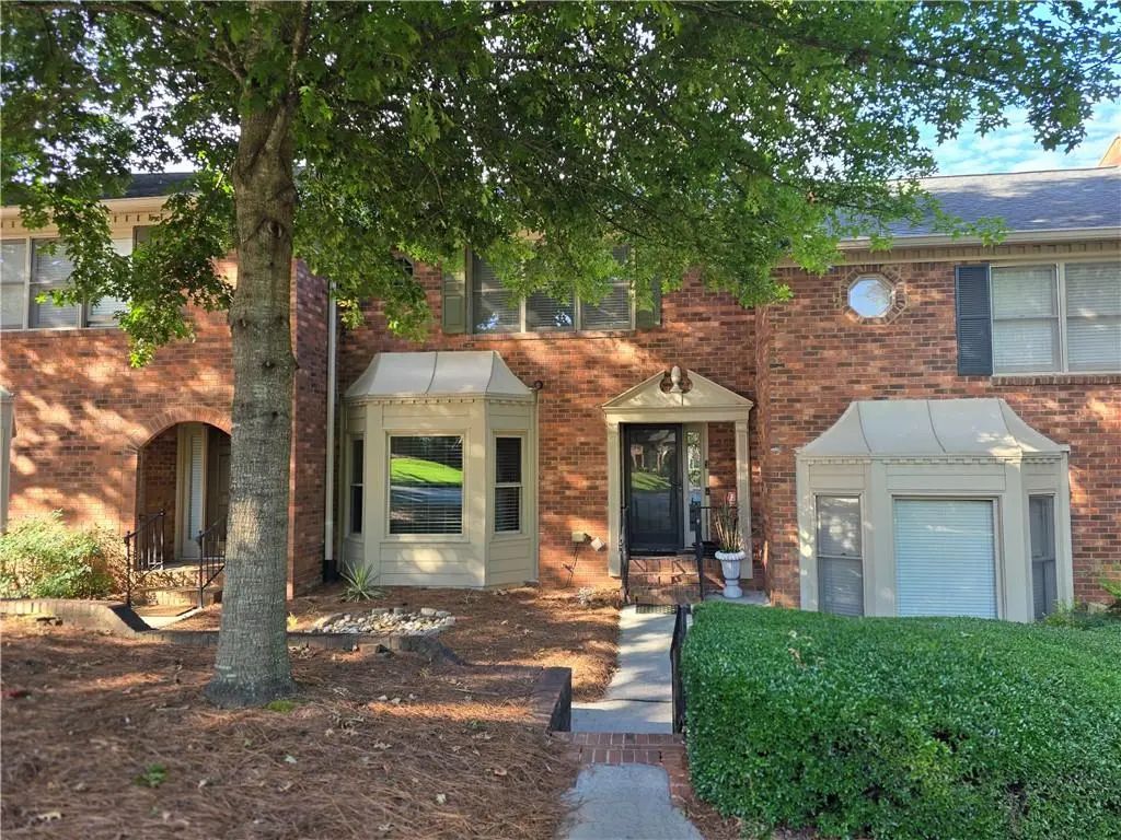 6315 Windsor Trace Drive, Peachtree Corners