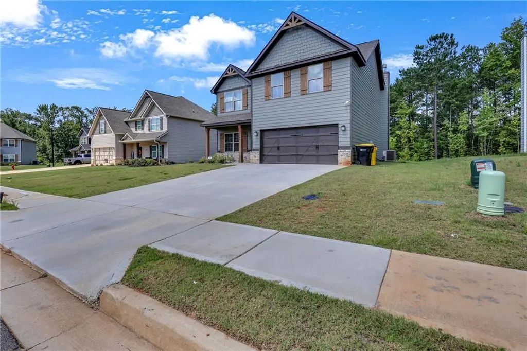 4589 Capulet Court, Forsyth