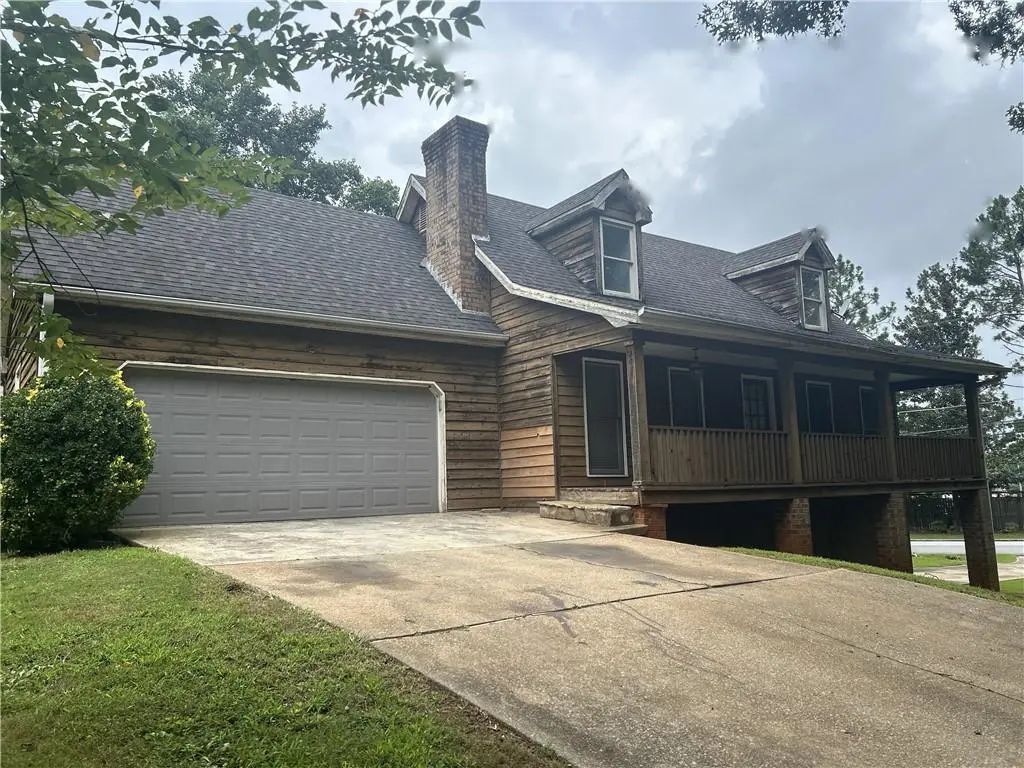 667 King Road, Stone Mountain