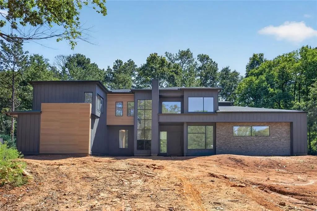 7060 Bells Way, Fairburn