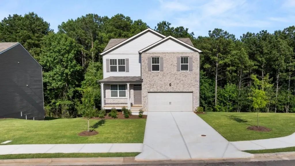 8182 Elkhorn Drive, Fairburn