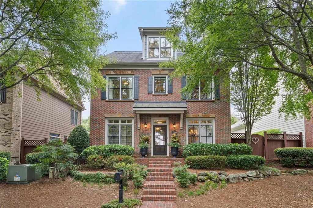 530 Willow Oak Way, Roswell