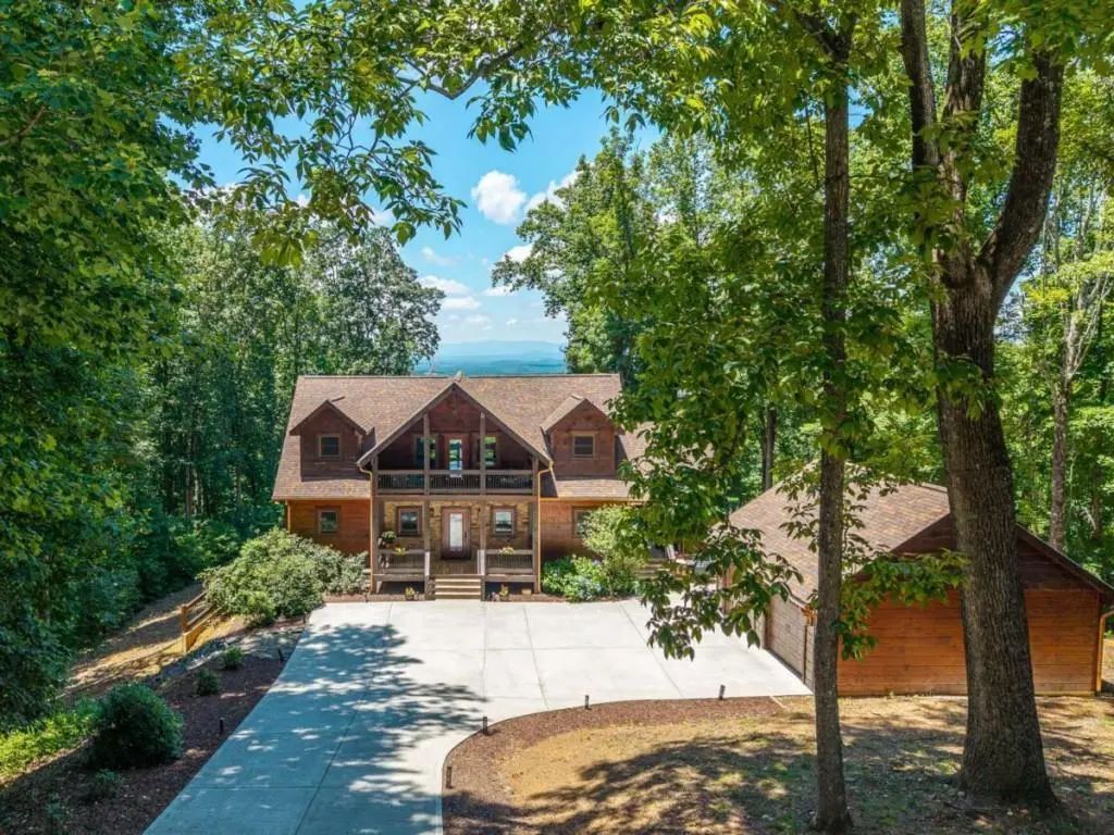 1252 Mountainside Parkway, Ellijay