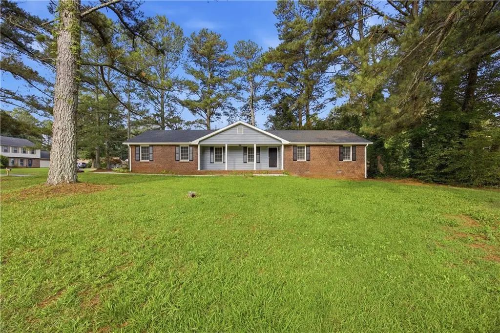 2409 Three Bars Drive, Snellville