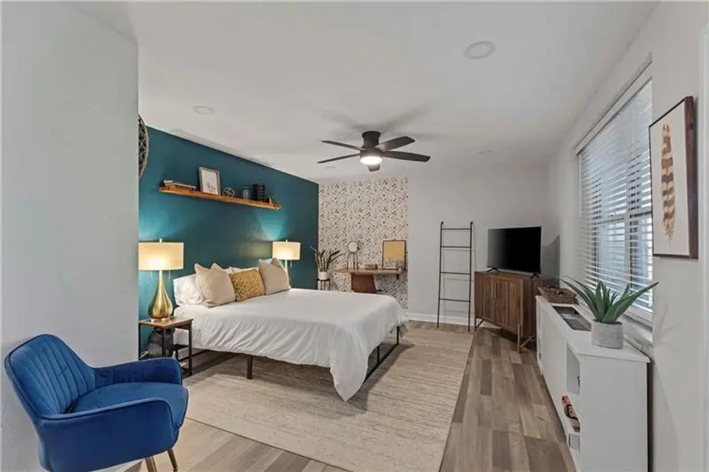 Unit 3m - 300 W Peachtree Street Ne, Atlanta