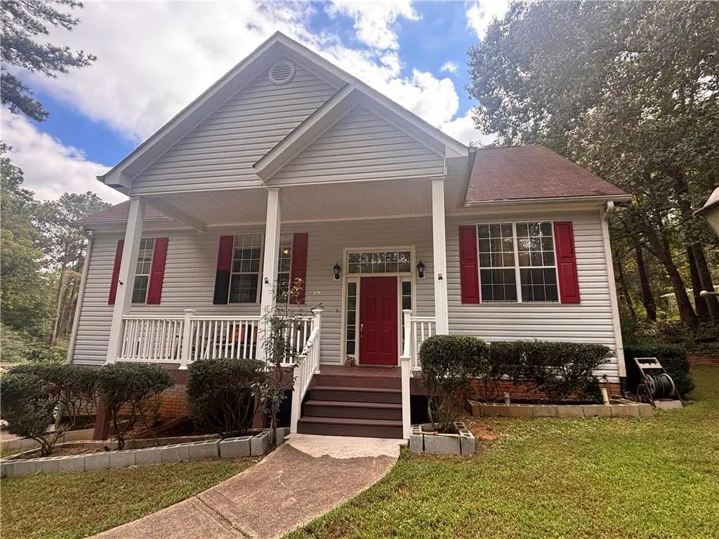 40 Happy Valley Court, Newnan