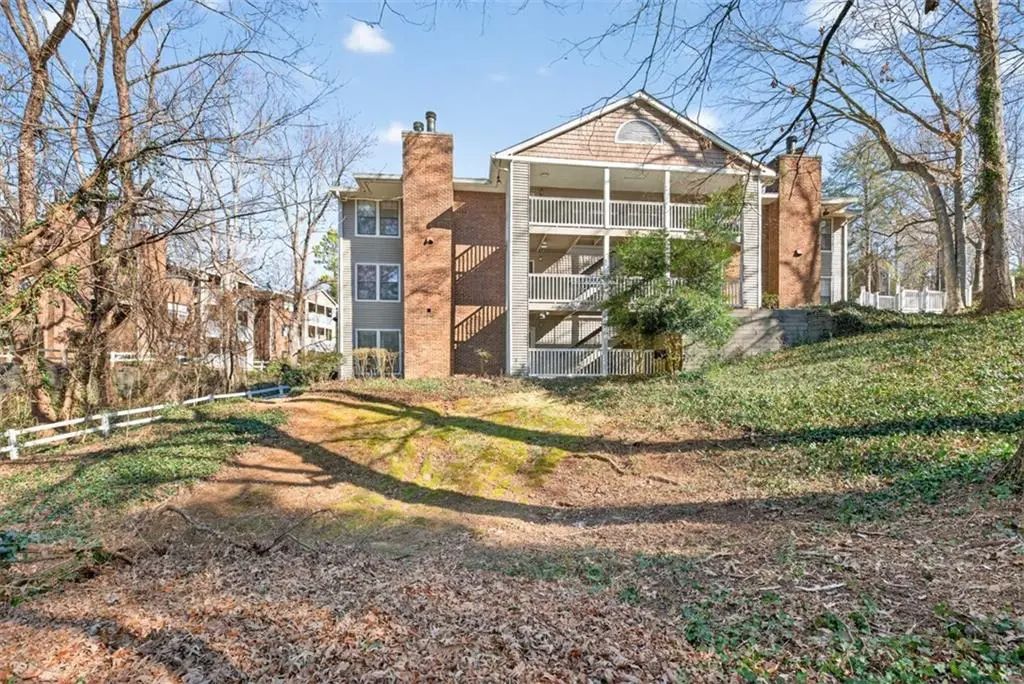 201 Barrington Hills Drive, Atlanta